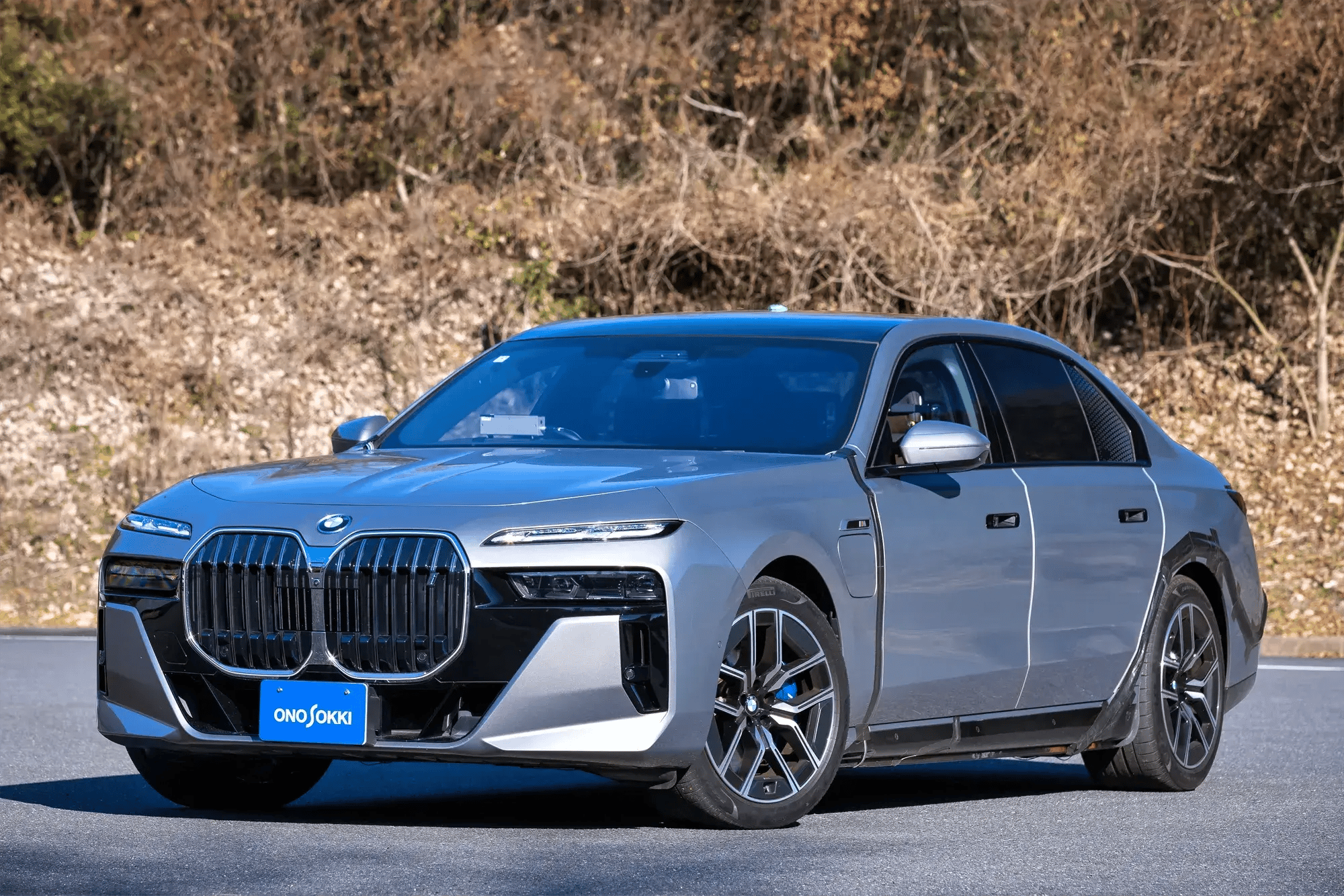 BMW i7